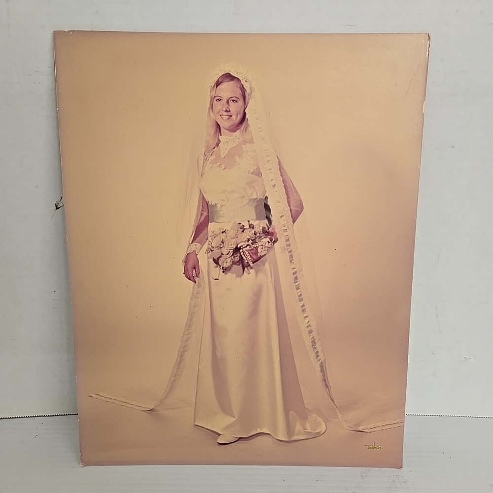 Vintage Photo Bride Wedding Dress Pretty Young Woman 11x14‎
